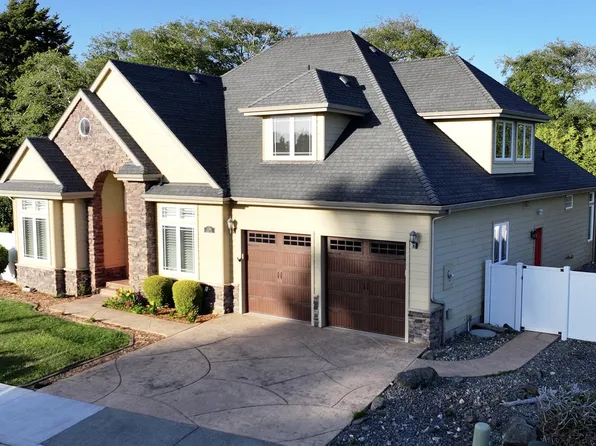 17199 S Passley Rd, Brookings, OR 97415