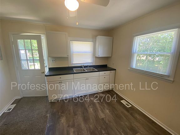 3rd image of 1106 Western Ct