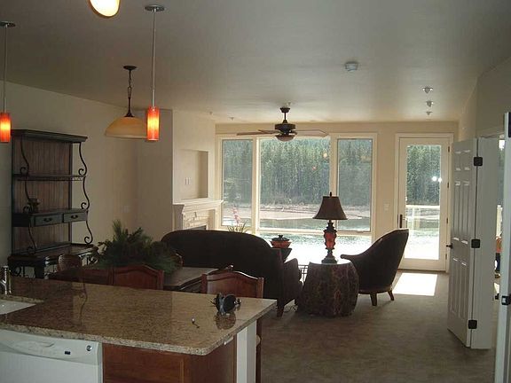 Living Room/ Dinning