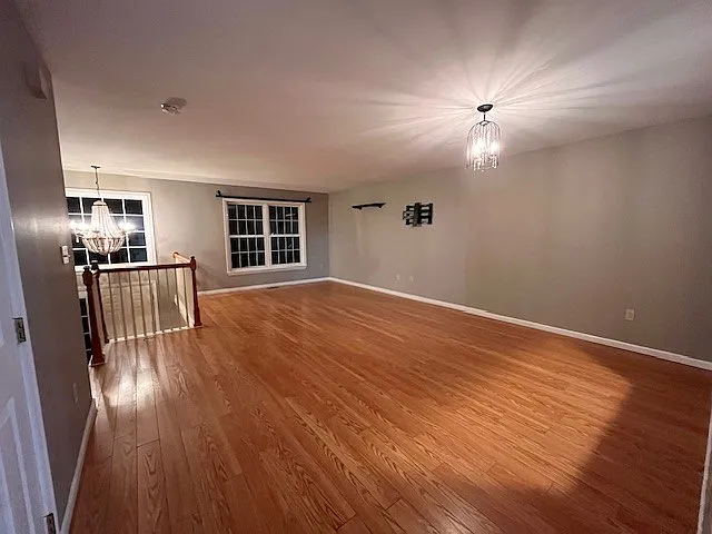 305 S Oak St — Photo 9