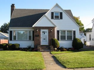 211 Queensboro Rd, Rochester, NY 14609