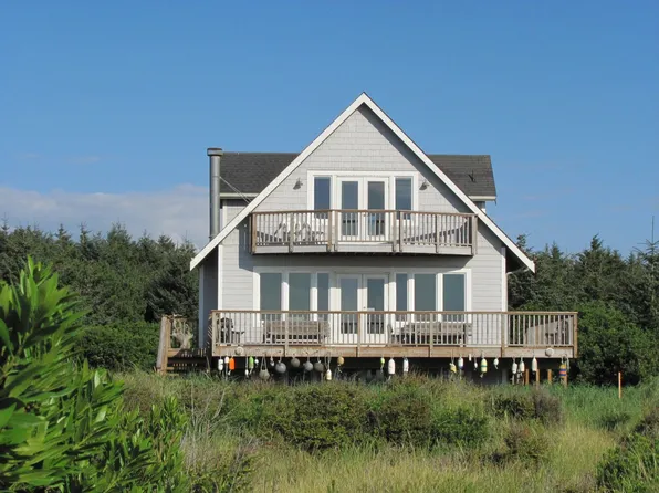 31 Ocean Ln, Copalis Beach, WA 98535