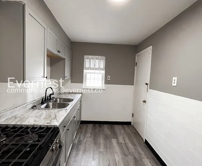 5546 Floy Ave — Photo 4