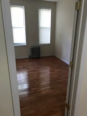 Rented by Signature Spaces NYC Corp | media 13