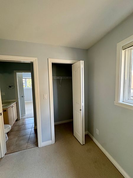 North Vancouver House for rent - 4 Bedrooms — photo 6