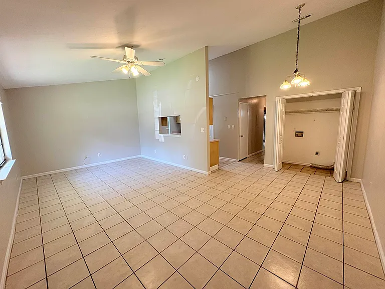 3245 Mound Dr — Photo 3