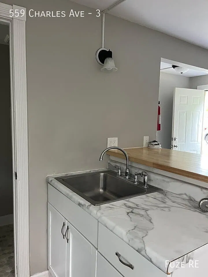Cozy Studio Unit in St. Paul - Available Now! — Photo 3