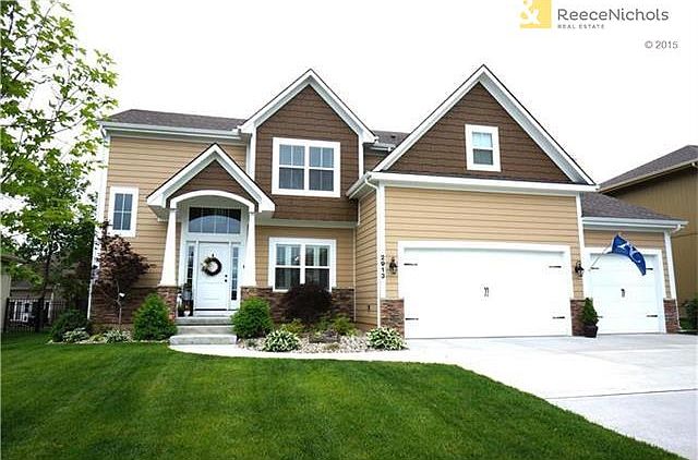 1st image of 2913 SE Jennifer Dr
