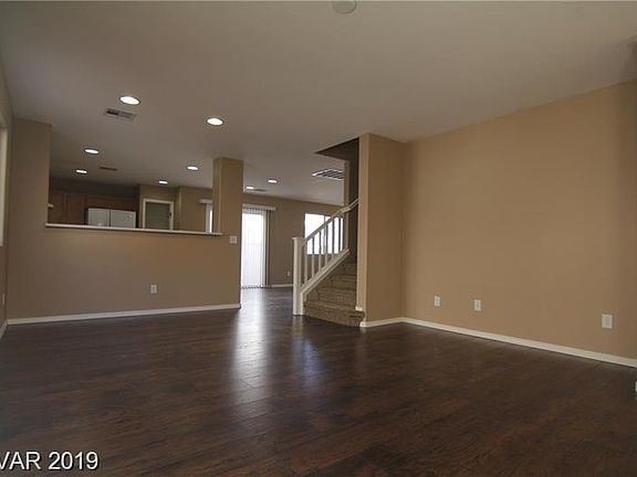 2nd image of 1018 Grand Cerritos Ave