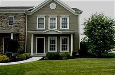 1st image of 11 Townsquare Blvd #11