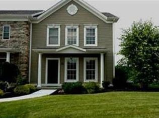 11 Townsquare Blvd #11, Columbiana, OH 44408