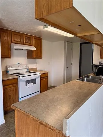 3708 Saratoga Dr — Photo 9