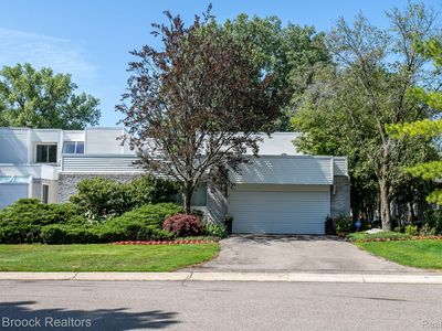 1777 Alexander Dr, Bloomfield Township, MI, 48302