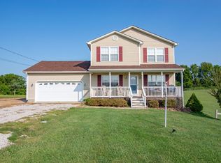 650 Farmington Dr, Vine Grove, KY 40175