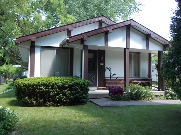 6310 N 105th St, Milwaukee, WI 53225