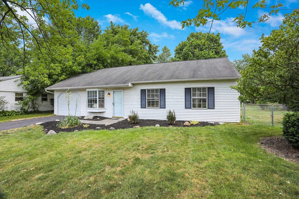 616 Mistletoe St photo 1