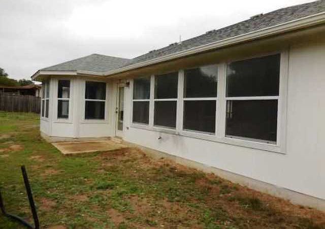 1st image of 20705 Leaning Oak Dr