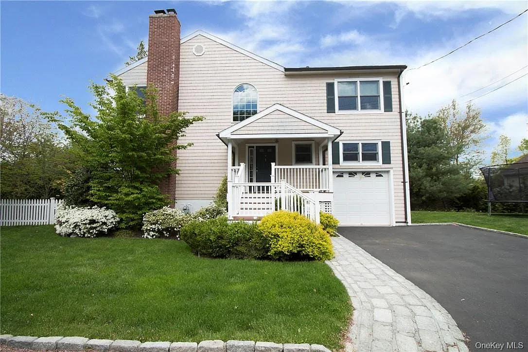 4 bed, 3.5 bath, 3400 sqft, $11,500 — Photo 2