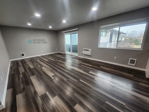 12421 E Riverside Ave APT 6, Spokane, WA 99216