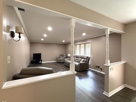 4th image of 6579 English Dr
