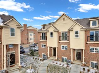 41604 Orianna Ln #13, Novi, MI 48375