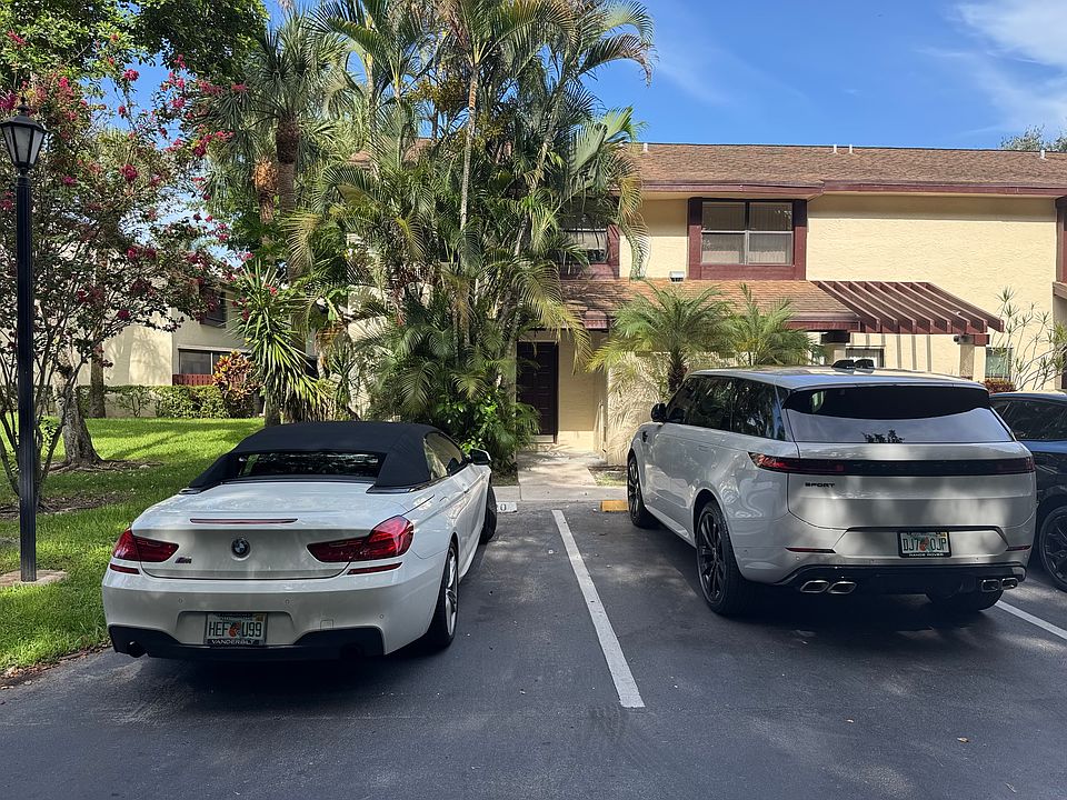 1st image of 3733 Carambola Cir N