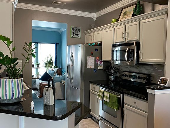 5th image of 2913 Stone Meadow Ct #2913