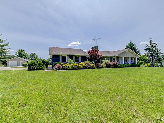 4th image of 36 Southgate Dr