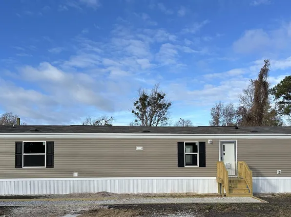 141 Littleton St, Midway Park, NC 28544