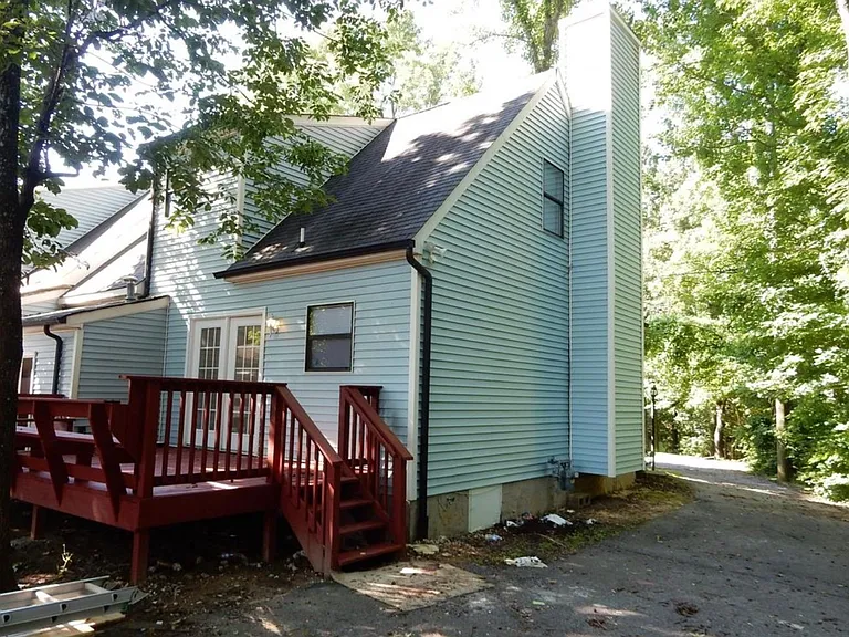500 Debbie Dr — Photo 6