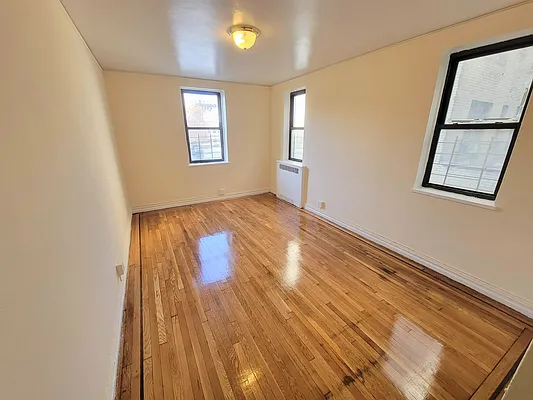 Rented by Bruma Realty LLC | media 2