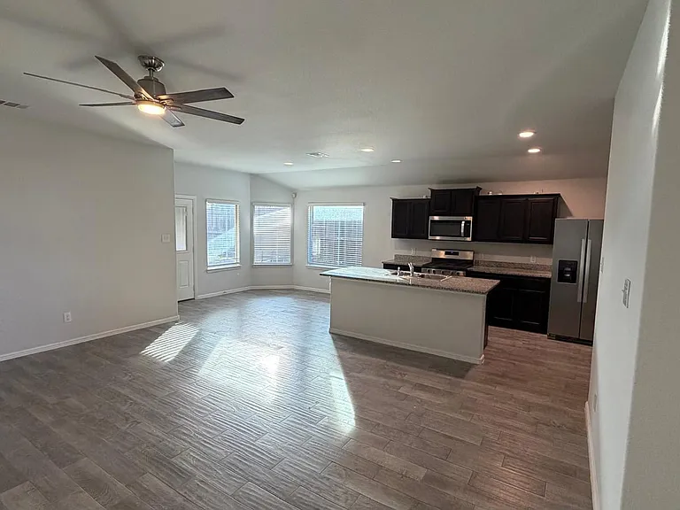8213 Muddy Creek Dr — Photo 14