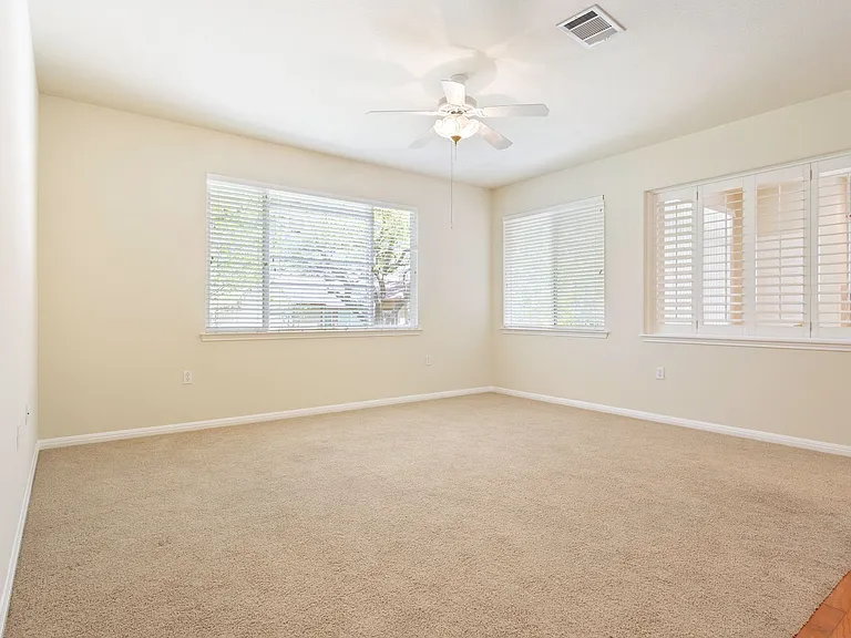 311 Dove Hollow Trl — Photo 8