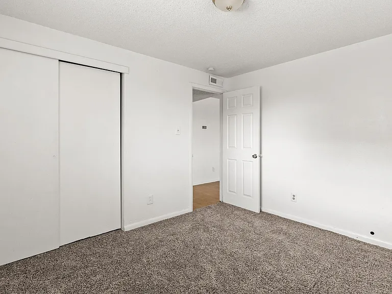 1115 Rosemary St — Photo 31