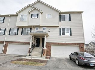 421 Evergreen Cir, Gilberts, IL 60136