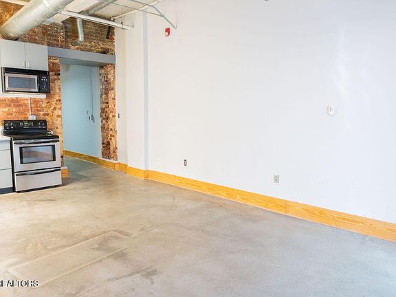 3rd image of 100 S Gay St #B3