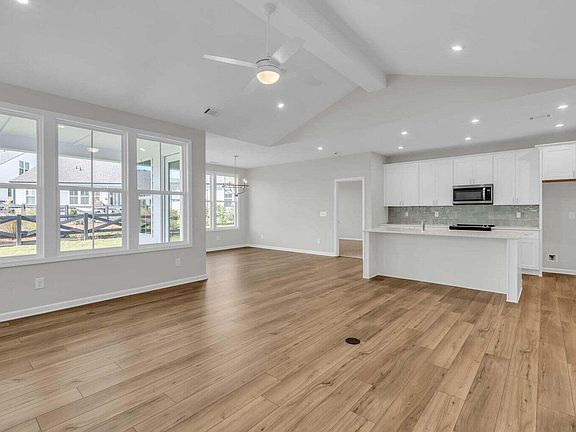 2nd image of 2823 Butlers Green Cir