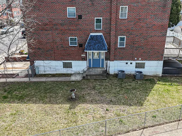 4200 Lyman Dr, Philadelphia, PA 19114