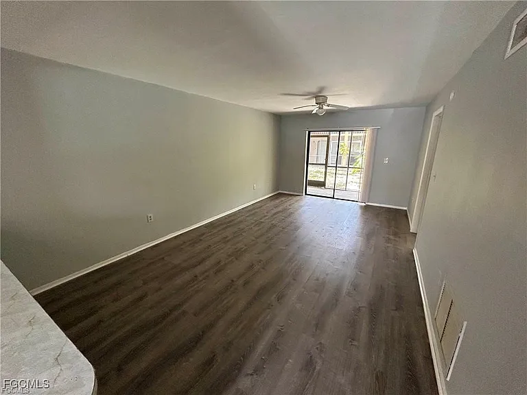 2690 Park Windsor Dr #601 — Photo 3