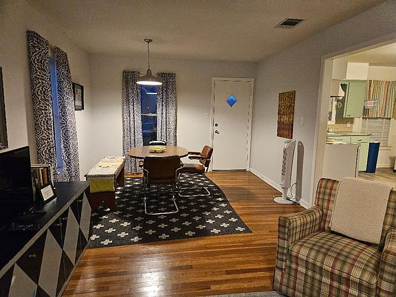 4th image of 1130 N Main St