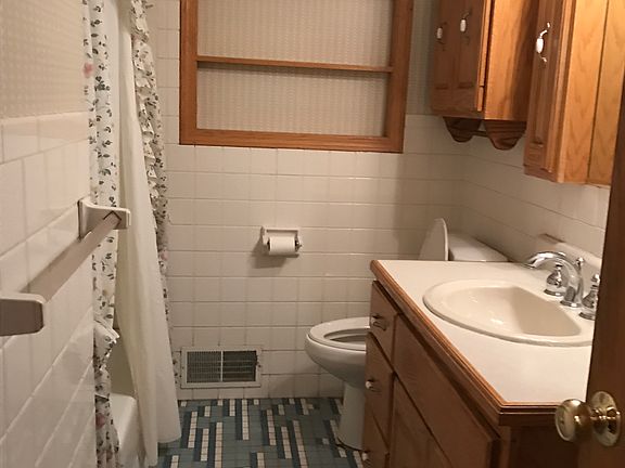 3rd image of 4678 Westwood Ave