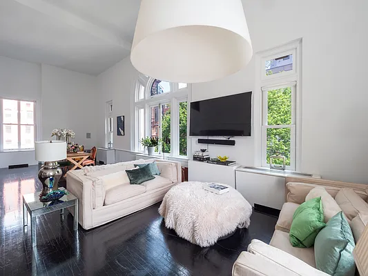 Rented by Douglas Elliman | media 14