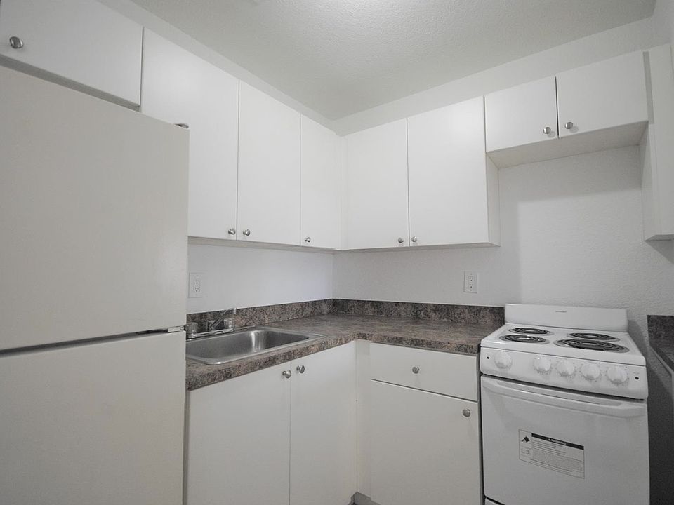 1st image of 700 Euclid Ave #04