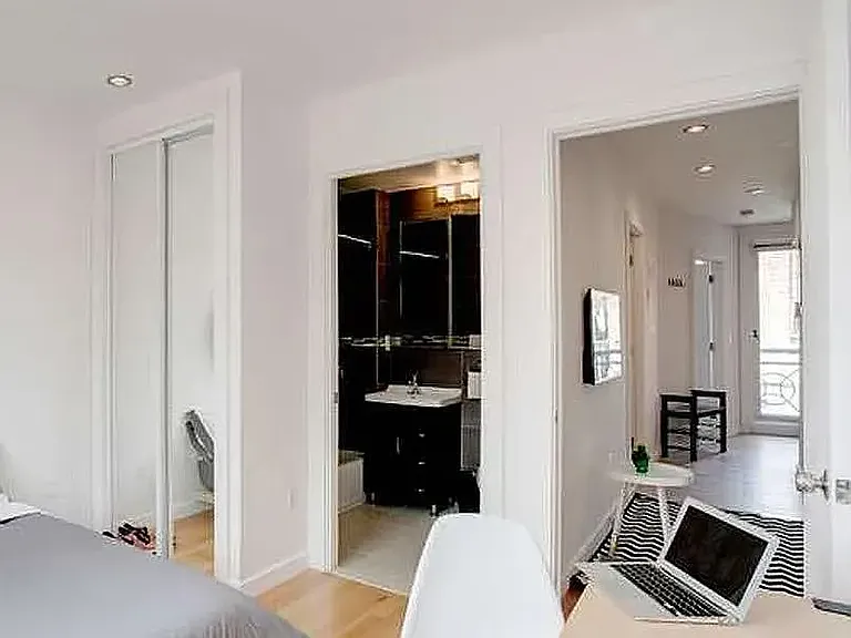 324 Grand St #6A — Photo 4