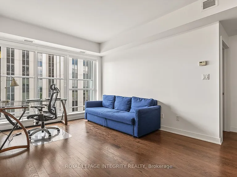 40 Nepean St #2102 — Photo 14