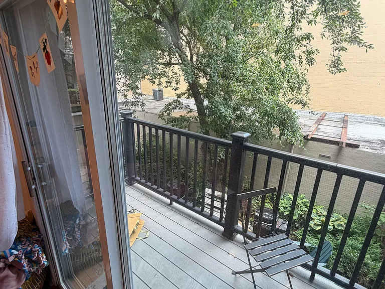 734 S 4th St #2R — Photo 8