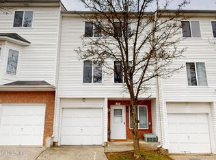 32 Aspen Knolls Way, Staten Island, NY