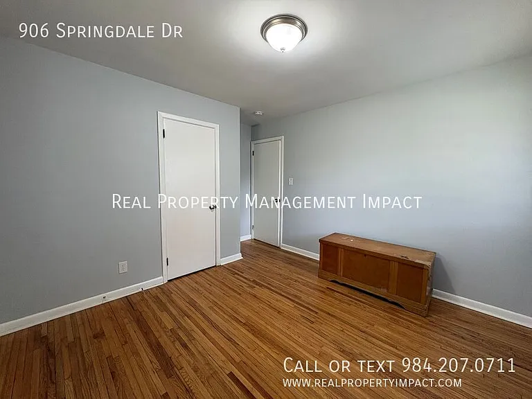 906 Springdale Dr — Photo 32