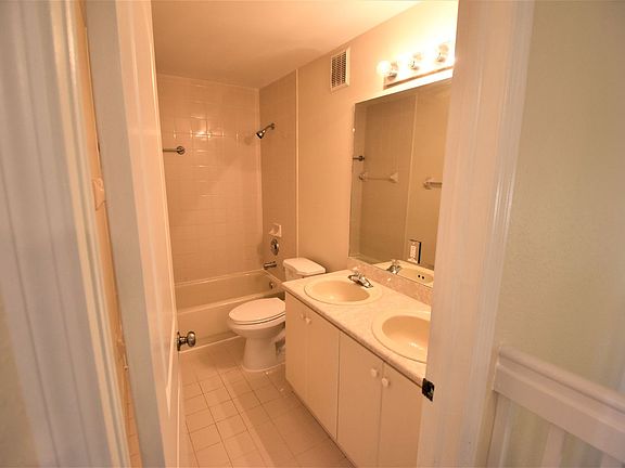5th image of 3912 SW 171st Ter