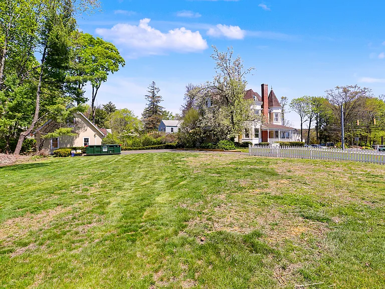 462 Riverside Ave — Photo 59